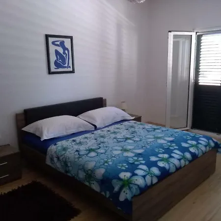 Kero Apartment *